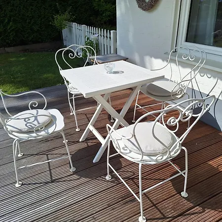 Apartament Wohnen Am Waldrand, Zentral Und Ruhig Mit Terasse