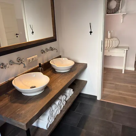 Wohnen Am Waldrand, Zentral Und Ruhig Mit Terasse Apartamento Siegen