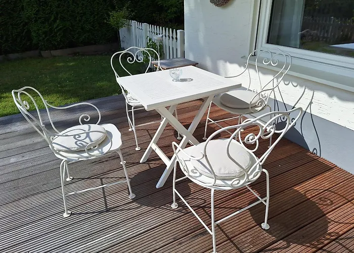 公寓 Wohnen Am Waldrand, Zentral Und Ruhig Mit Terasse